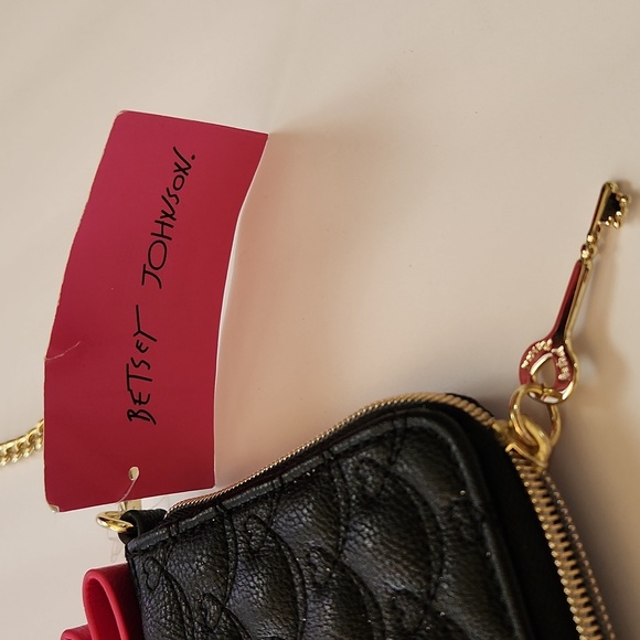 NWT Betsey Johnson Black and Red Quilted Crossbody Bag - Picture 6 of 10